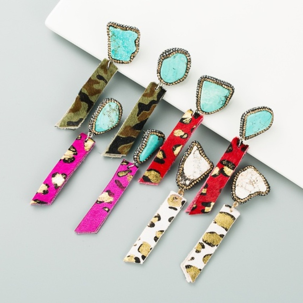 Leopard leather earrings - Picture 2 of 3